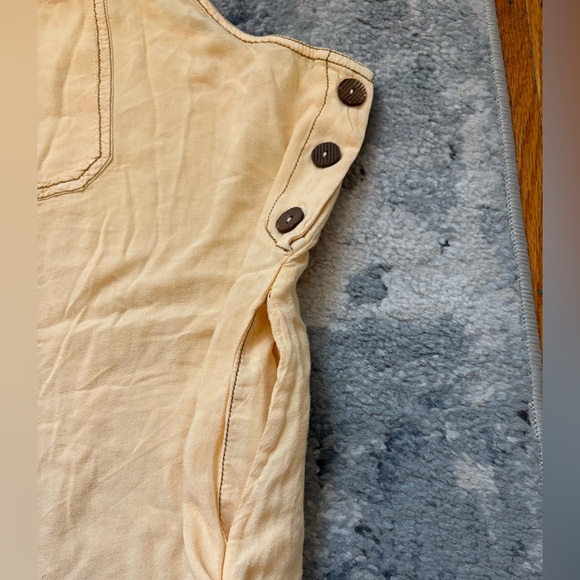 NWOT! OU Urban Outfitters Greta Overall Romper, SZ XS, Yellow - Picture 8 of 12